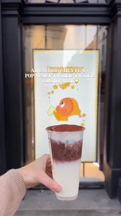 This is your sign to try the new Tiramisu Rich Chocolate in London ✨

The perfect winter drink to brighten up the season❄️Mascarpone salted cheese paired with cocoa powder recreates the classic tiramisu flavour🍰with 93% cocoa delivering a rich, aromatic experience throughout the entire drink 🍫

An exciting HEYTEA × POP MART × TWINKLE TWINKLE collaboration with exclusive packaging and merch 🎁

📅 Available from 29 December @heytea.uk @popmartuk 

Ad

#popmartuk #heyteauk  #heyteaxtwinkletwinkle #heyteatiramisu #HEYTEAPOPMARTCollab