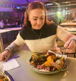 Back to work after a lovely but busy Christmas where I completely switched my brain off for a few days ✌️😌... so I just had to treat us to @butcherandcatch for tea and grab the Dan's Big Beef Plate special before it goes... wow! The slow-cooked beef cheek and the steak was SO good 🤤 Only available till it runs out this week...
#meatfeast #sheffieldfood #sheffieldfoodblogger #deliciousfoodsheffield #beefcheek