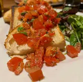 Delicious bruschetta at @_tonymacaroni, a must-visit Italian restaurant in Glasgow City Centre.