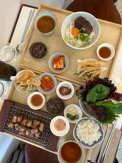 Recap of top meals in 2025 featuring diverse dishes from popular Bristol eateries and private dining experiences.
