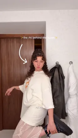 Hi, I’m Rhi, a Manchester based recipe developer !! It’s the start of a new year so it felt right to re-introduce myself x

If plant based food that never compromises on flavour & is (hopefully) easy for you to recreate at home sounds good to you, whether you’re vegan or not, then give us a follow. It’s about to be a tasty year 😮‍💨

#easyrecipes #ukfoodie #plantbased #meatfree #veganuary