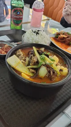 A great range of authentic East and South Asian food at the Arcadian Food Court.
📍 Arcadian, Birmingham 

We tried the Sweet and Sour Pork and Mini Spring Rolls from Oriental Canteen and the Pork Shoulder Potato Soup from Korean Soup and Rice. I can highly recommend both.