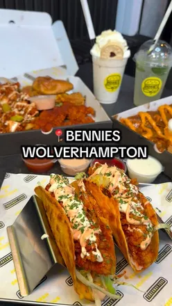 Delicious Nashville Tacos and food boxes at Bennies, Wolverhampton's first Nashville spot, rated 8/10.