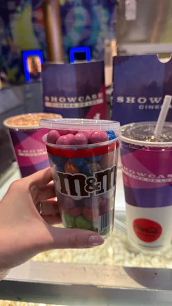 Anyone else in need of a Blue Monday cure!? 😭

This Monday 19th January @showcasecinemasuk Saver Monday offer is giving £4.99* tickets to a bunch of feel good classics, including Deadpool, Happy Gilmore, Little Miss Sunshine & Ferris Bueller’s Day Off

All you have to do is sign up to be an Insider to get this offer (it’s free to do!). Plus, you’ll get a load of other perks like 10% rewards on all purchases on future visits 🤑 

Link to sign up in my stories! 

*T&Cs Apply.

Ad #showcasecinemas #bluemonday #cinematrip #lifestyleblog #lifestyleblogger