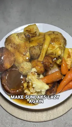 Delicious Sunday roast from @roastedliverpool with pigs in blankets, cauliflower cheese, and crispy roasties at home.