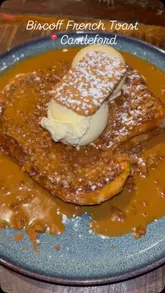 Biscoff French toast topped with vanilla ice cream and warm Biscoff sauce at Rockellos in Castleford. A must-try! 🍴✨