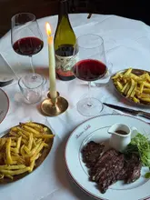 A NEW FRENCH FAVORITE 🍷🧈

@bistrosable feels like that effortlessly chic Parisian escape you stumble into and immediately want to gatekeep 🤍

From the moment you walk in, it’s giving cosy neighbourhood bistro meets understated date-night spot — warm lighting, crisp white tablecloths, and that low hum of conversation that makes you want to linger over one more glass of wine.

The menu leans classic French, done with confidence rather than fuss. We went all in: /steak tartare , cheese soufflé and perfectly cooked steak frites, and endless pommes frites (no complaints). It’s indulgent, comforting, and exactly what you want from a proper bistro.

And dessert? A must. The dark chocolate mousse with cherry was the standout — rich, velvety, and just the right balance of deep chocolate with a sharp, fruity lift. One of those desserts you don’t want to share (but probably should).

It’s the kind of place that works for everything — casual catch-ups, slow dinners, or a low-key date that accidentally turns into hours. Not trying too hard, just doing everything really well.