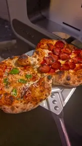 Is there a more difficult choice? 🤔
Both are timeless classics, but which one takes your fancy? 

🍅🧀 Margherita 
🍕Pepperoni 

Cooked in @fontanaforniuk Volta

#pizza #pizzaoven #FontanaForni #pizzaduo #HalfAndHalfPizza