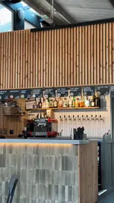 Won’t pretend I know the first thing about beers and IPAs but I do know a good neighbourhood bar/taproom/micro pub when I see one 🍻 

📍 @lowquaybrewco in North Shields

Actually criminal I hadn’t been before last weekend as it’s within walking distance from me, and although they brew their own beer on site, the bar is also fully stocked with plenty beyond beer. 

They also serve a range of bar snacks, and thurs - sat often have food trucks in as well. Check their insta for each weekend line up they usually share on their stories. 

Also a good spot to watch Newcastle throw away their lead, and coming into summer will be great for the world cup. 

Pick up some North Shields merch while you’re there I’ve got my eye on one of the hoody’s.

Thurs - Sun 🍻 

#lowquaybrewco #northshields #northtyneside #northeastuk