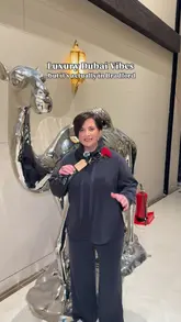 A creator provides a tour of the newly opened Signature Mall in Bradford, highlighting its 'Dubai-inspired' interior design, various retail shops, and the diverse food court offerings.