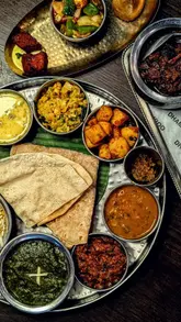 A taste of southern India in Oxford 🇮🇳

Ad | @dhamroo.oxford 

New to Headington since October, Dhamroo has already built itself an incredible reputation amongst Oxford diners. Smart, casual Indian dining, this foodie experience is luxury yet relaxed and sure to take you on a culinary journey. 

Keeping the warmth and comfort associated with traditional Indian cooking, Dhamroo present dishes in a more contemporary, fine-casual approach, managing to find a balance between authenticity and sophistication. 

To experience the diversity Dhamroo has to offer, we decided to go for the Thali, to ensure our tastebuds got a bit of all six flavours; sweet, sour, salty, bitter, astringent and spicy. We also tried the Dhamroo Banquet; a selection of Keralan classics which hit the spot! 

🔥

📍Dhamroo, 70 London Road, Headington, Oxford

Oxfordshire restaurants | Oxfordshire eats | Restaurants in Oxford | Dining in Oxford | Indian cuisine | Indian banquet 

#oxfordshire #oxford #oxfordrestaurants #indiancusine #indianrestaurant