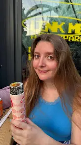 A short-form video review of 'Sushi Pops' at Boxpark Shoreditch, demonstrating the unique 'push-up' packaging of the sushi rolls and capturing the lively atmosphere of the venue.