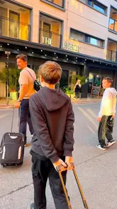 A family-friendly vlog showcasing a stay at The Reach hotel in Manchester, highlighting the room features, location, and the kids' breakfast buffet.