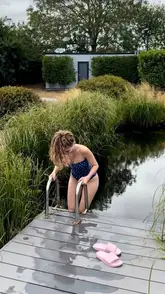 A comprehensive review of the Glass House Retreat, showcasing the spa facilities, gym, accommodation, and dining options. The video follows the creator's experience, highlighting the relaxing atmosphere and various amenities available.