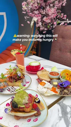 Colorful brunch spread at Cloud 7 in North London with aesthetic dishes and halal options. #brunch #breakfastlove