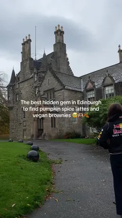Vegan Biscoff brownies and limited edition pumpkin spice lattes at Mimi's Bakehouse, Lauriston Castle, Edinburgh.