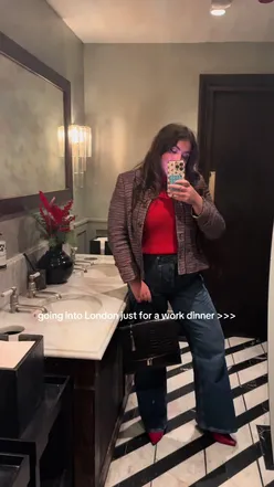 Intimate dinner at Cecconi's in London with inspiring women, sharing cocktails and connections.
