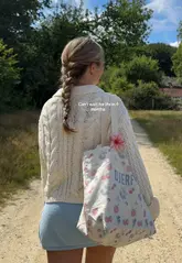 Spring outfit inspiration with floral patterns and soft pastel colors for a girly aesthetic.