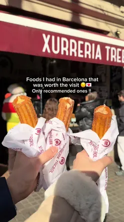 📍Barcelona, Spain If you’re planning a trip soon to Barcelona, this is the list that you should save down 🤩  The tapas and food scene in Barcelona was AMAZING and we hardly had any meal that disappoints us !! Definitely gonna go back again for more pastry hunts too 🤭 #barcelona #spain #barcelonatravel #fyp #churros 