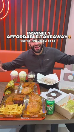 NEW OPENING IN MANCHESTER! Yumyo, a brand new takeaway on Wilmslow Road, from flavoured saucy fried chicken, to smash burgers and desserts these guys have got your covered. Their burger prices start from £2.95, making it super affordable.  Yumyo, Wilmslow Road, Manchester 📍 #manchester #manchesterfood #halal #burgers #placestoeat 