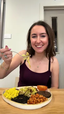 (ad / invite) Is this Edinburgh’s most popular brunch spot? 👀🌱 I had so much fun seeing behind the scenes at London, love that it’s family owned and they make everything in house! 🫶🏼 #loudons #edinburghbrunch #veganbrunch #veganEdinburgh #Edinburghcafe 