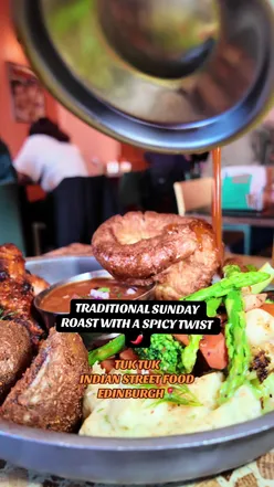 Sunday roast with an indian twist? Yes please #sundayroast #edinburghfood #edinburgh #edinburghfoodie @Tuktukstreetuk 