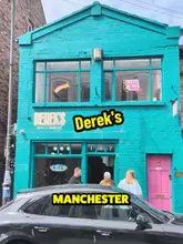 A review of Derek's in Liverpool, focusing on the Nolita sandwich and coffee, while discussing the potential for the brand to expand to Manchester.