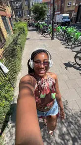 A high-energy vlog-style review of a bottomless brunch at The Merge in Brixton, showcasing the Afro-fusion menu, drinks, and atmosphere.