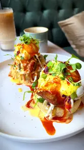 A visually appealing montage showcasing a brunch menu at Meli-Melo in Walthamstow, highlighting creative dishes like steak and eggs, Nashville chicken, and mango French toast, alongside their coffee offerings.